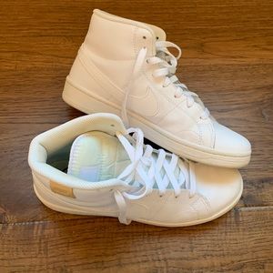 Cute Nike shoes in great condition!✨